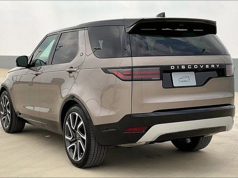New 2025 Land Rover Discovery Metropolitan Edition image 3