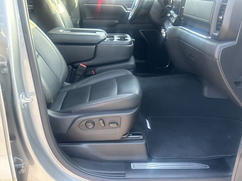 Used 2025 GMC Sierra 1500 SLT RWD image 13