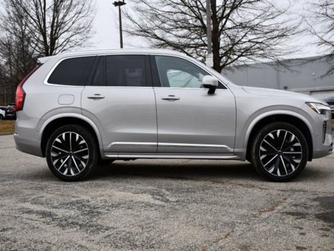 Certified 2025 Volvo XC90 B6 Plus image 8