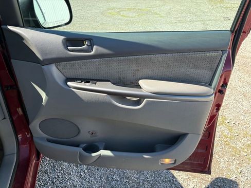 Used 2008 Toyota Sienna LE FWD image 14
