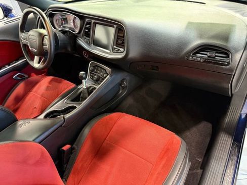 Used 2016 Dodge Challenger R/T Plus image 28