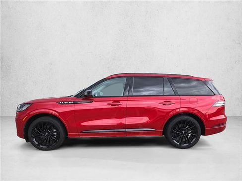 Used 2025 Lincoln Aviator Reserve w/ Luxury Package RWD image 7