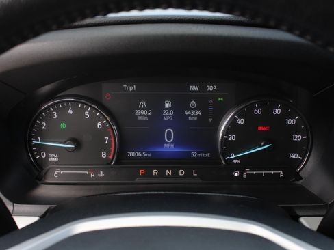 Used 2023 Ford Explorer XLT w/ Equipment Group 202A RWD image 11