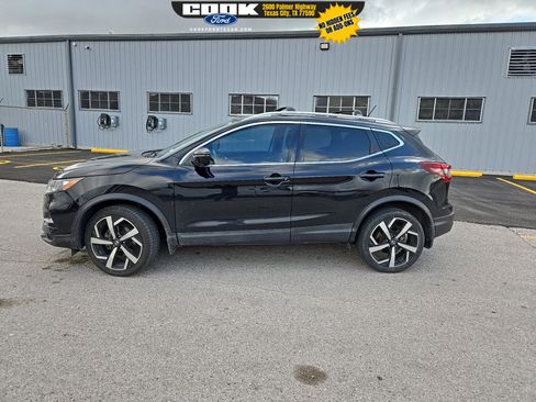 Used 2021 Nissan Rogue Sport SL image 2