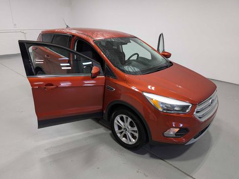 Used 2019 Ford Escape SE AWD/4WD image 16