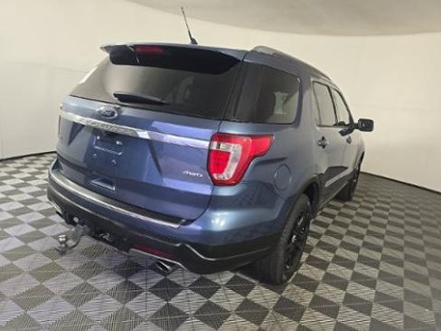 Used 2018 Ford Explorer XLT w/ Equipment Group 202A AWD/4WD image 3
