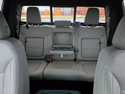 Used 2022 GMC Sierra 1500 SLT w/ SLT Premium Plus Package image 18