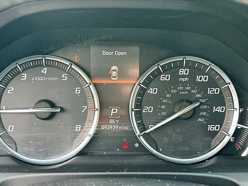 Used 2015 Acura TLX w/ Technology Package image 12