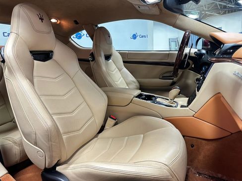 Used 2013 Maserati GranTurismo Sport RWD image 20