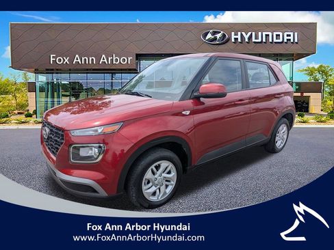 Certified 2024 Hyundai Venue SE FWD image 1