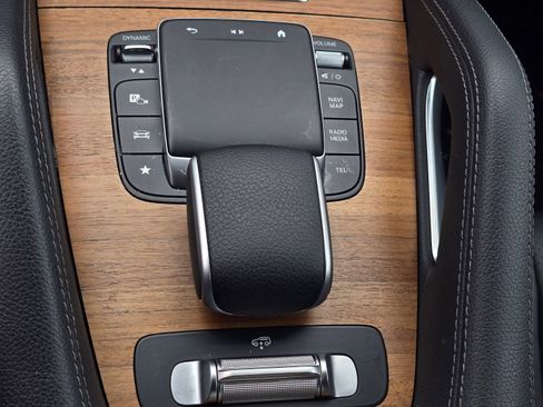 Used 2024 Mercedes-Benz GLS 450 4MATIC image 16