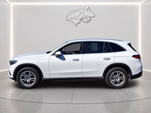 Used 2023 Mercedes-Benz GLC 300 4MATIC image 2