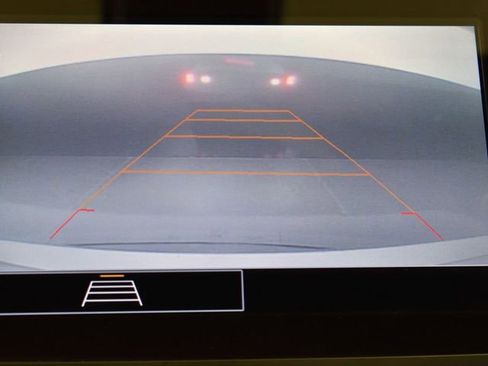 Used 2022 Chevrolet Malibu LT FWD image 22