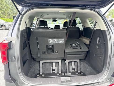 Used 2026 Kia Carnival FWD image 25