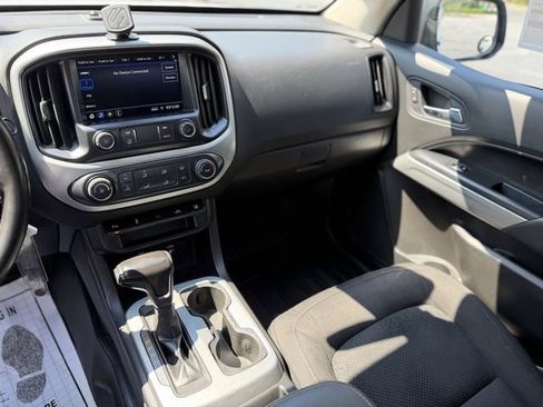 Used 2021 Chevrolet Colorado LT w/ Fleet Safety Package RWD image 17