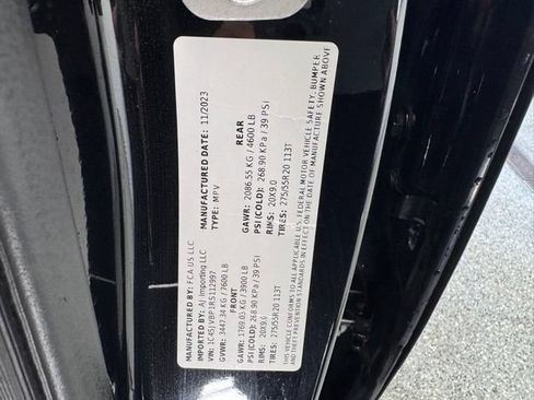 Used 2024 Jeep Wagoneer Series II AWD/4WD image 26
