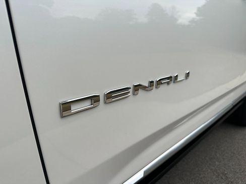 Used 2025 GMC Yukon Denali w/ Denali Reserve Package image 62