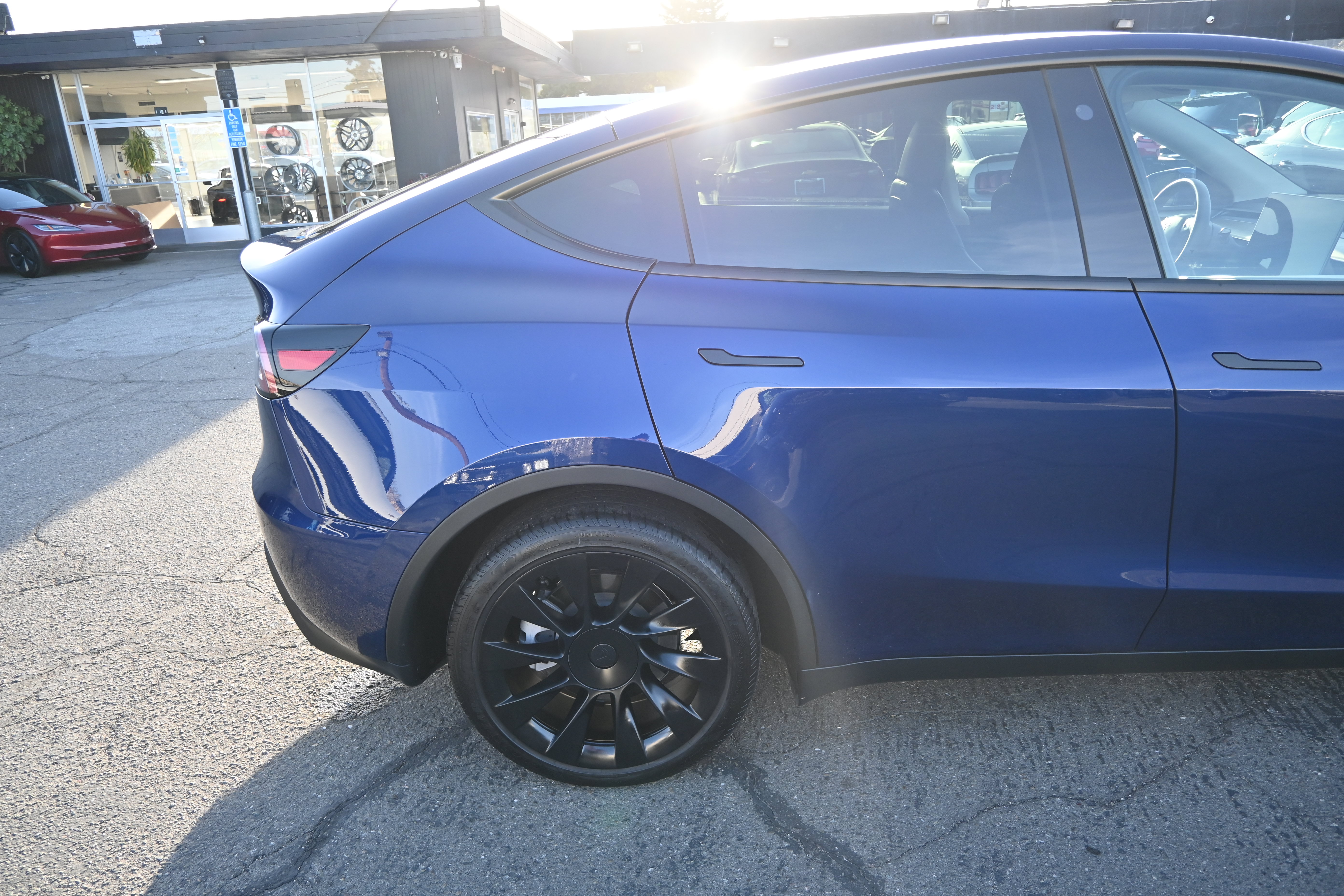 Used 2023 Tesla Model Y Long Range AWD/4WD image 11