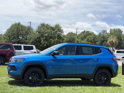 New 2026 Jeep Compass Latitude AWD/4WD image 15