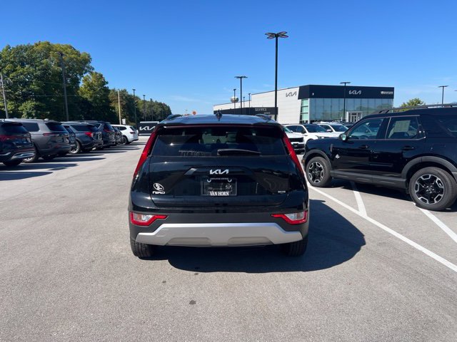 Used 2024 Kia Niro LX FWD image 4