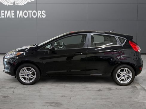 Used 2019 Ford Fiesta SE FWD image 2