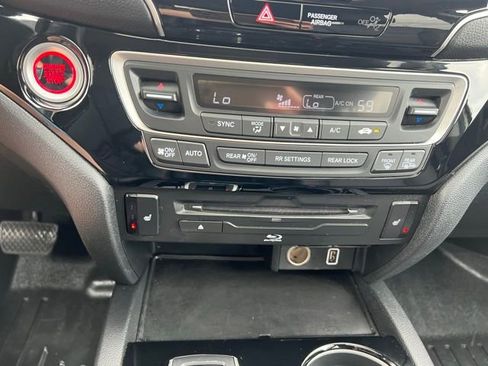 Used 2021 Honda Pilot Touring image 22