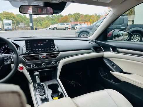 Used 2019 Honda Accord LX image 26