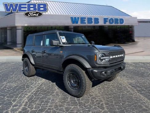 New 2025 Ford Bronco Badlands w/ Sasquatch Package AWD/4WD image 1