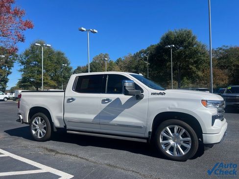 Used 2024 Chevrolet Silverado 1500 High Country w/ High Country Premium Package image 4