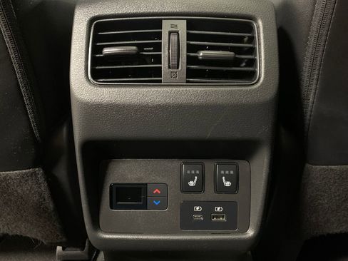 Used 2022 Nissan Rogue Platinum w/ Head-Up Display Package image 20