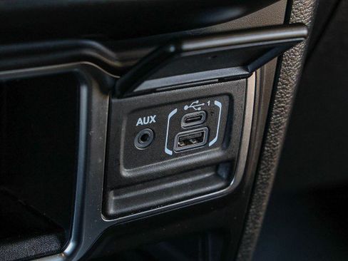 Used 2022 Jeep Wrangler Unlimited Sport AWD/4WD image 19