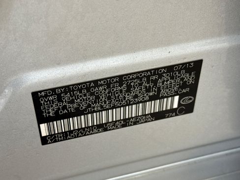 Used 2013 Lexus LS 460 w/ Comfort Pkg RWD image 29