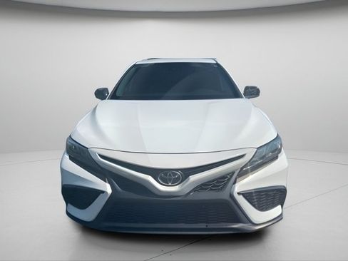 Used 2021 Toyota Camry SE AWD/4WD image 5
