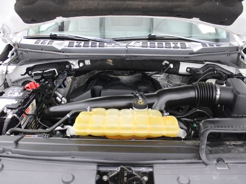Used 2018 Ford F150 Lariat w/ Equipment Group 502A Luxury AWD/4WD image 10