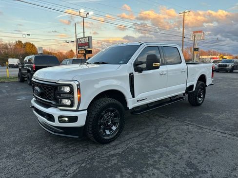 Used 2023 Ford F350 XLT w/ XLT Premium Package image 6