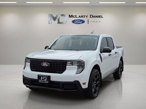 Used 2025 Ford Maverick XLT w/ Equipment Group 301A AWD/4WD image 2