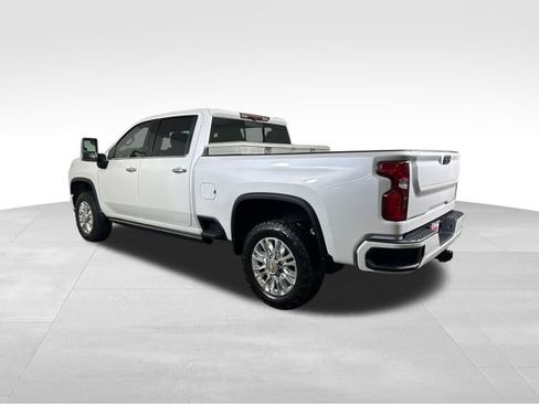 Used 2023 Chevrolet Silverado 2500 High Country w/ Z71 Off-Road Package image 4