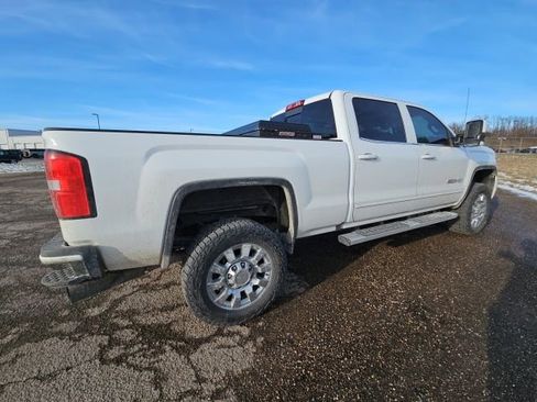 Used 2018 GMC Sierra 2500 SLT image 3