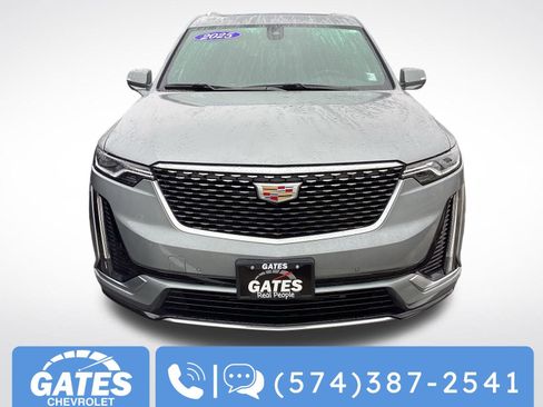 Used 2025 Cadillac XT6 Premium Luxury image 2