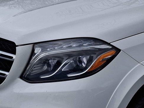 Used 2019 Mercedes-Benz GLS 550 4MATIC image 4