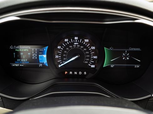 Used 2019 Ford Fusion SEL image 24