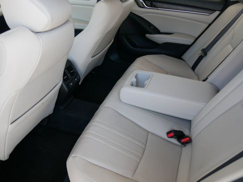 Used 2021 Honda Accord EX-L image 12