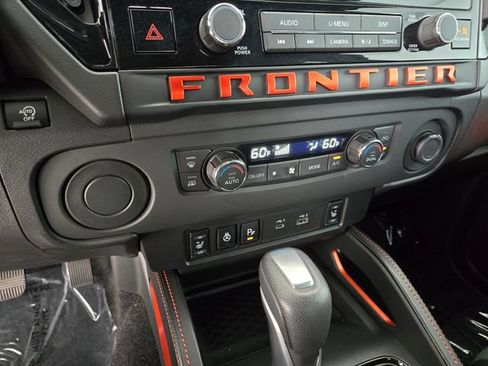 Used 2025 Nissan Frontier Pro-X w/ Pro Convenience Package RWD image 23
