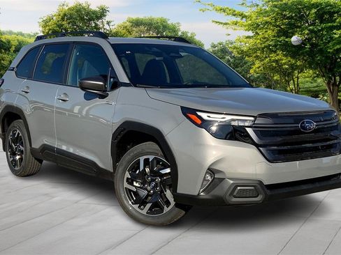 New 2025 Subaru Forester Premium image 2