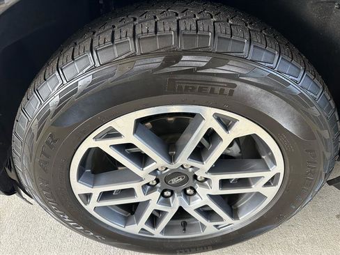 Certified 2025 Ford Expedition Active image 7