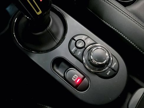 Used 2024 MINI Cooper SE image 36