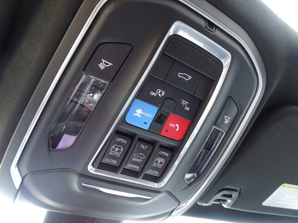 Used 2023 Jeep Wagoneer Series III w/ Premium Group I AWD/4WD image 31