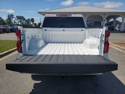 Used 2025 Chevrolet Silverado 1500 RST AWD/4WD image 5