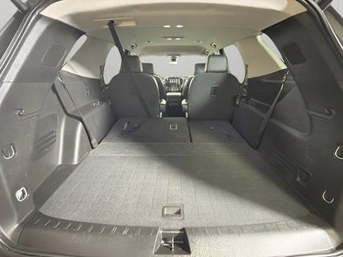 Used 2019 Chevrolet Traverse LT w/ LT Premium Package FWD image 28