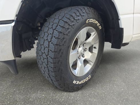 Used 2023 RAM 1500 Big Horn AWD/4WD image 29